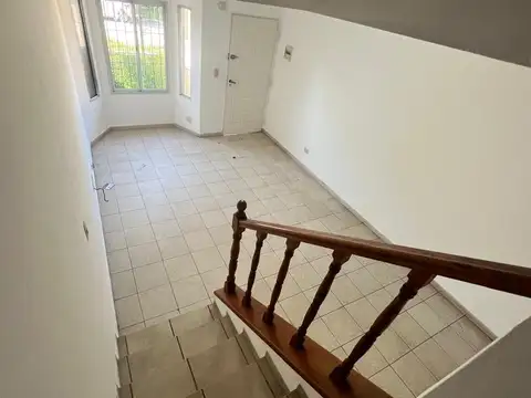 Depto Tipo Casa 4 ambientes con 1 baño