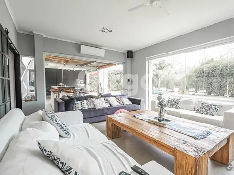 Casa 6 ambientes con 3 baños