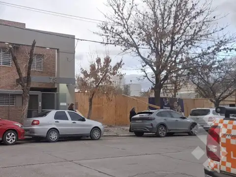 Venta edificio de 2 plantas ideal oficina / consultorio Cipolletti. Rio Negro