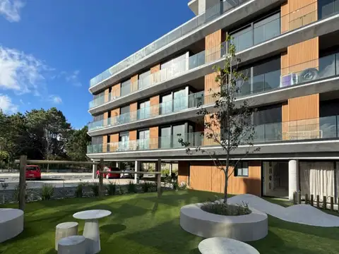 Venta Apartamento 3 Dormitorios 2 baños Penthouse con garaje Barra Carrasco