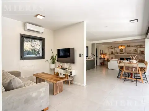 Casa en Venta al Este
