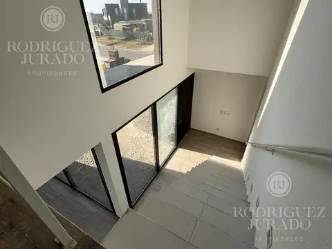 Casa en Alquiler de 4 dormitorios