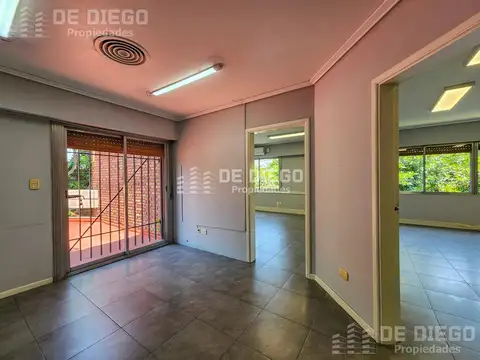 Oficina en Alquiler en Olivos, USD 1.245