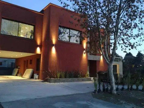 Casa en Venta de 5 dormitorios