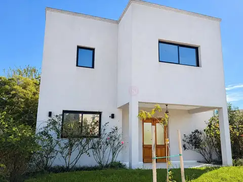 Casa en Venta en Pilar del Este - Santa Elena, USD 255.000