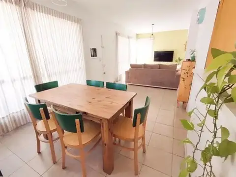 Depto Tipo Casa en Venta de 3 ambientes