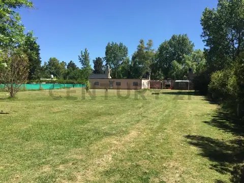 VENTA CASA QUINTA 4 AMBIENTES EN FRANCISCO ALVAREZ MORENO