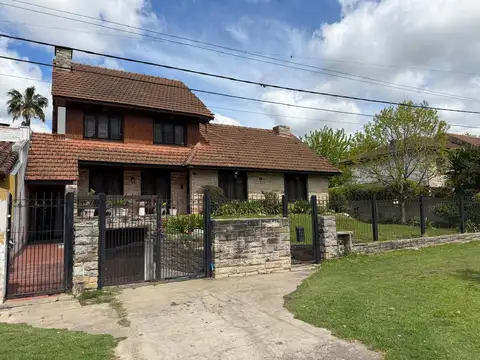Casa en Alquiler en City Bell, $ 3.400.000