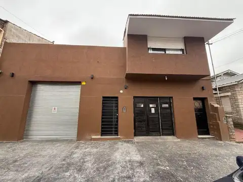 Casa en venta - 2 Dormitorios 2 Baños - Local - Mar del Plata