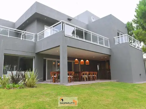 Casa en Venta en Barrio Cerrado Costa Esmeralda, USD 380.000