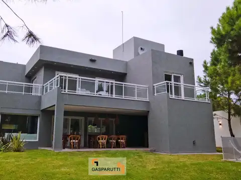 Casa en Venta en Costa Esmeralda, Barrio Residencial 1, 5 Am