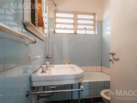 Depto Tipo Casa en Venta 50 años