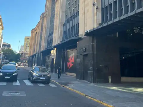 ALQUILER | 2 AMBIENTES CON PATIO | EXCELENTE UBICACIÓN – ABASTO / BALVANERA