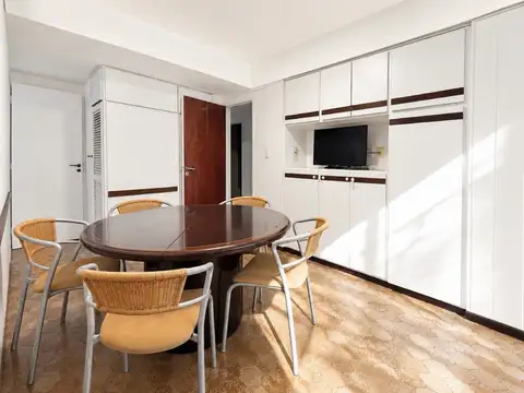 Departamento en Venta en Plaza Mitre, USD 240.000