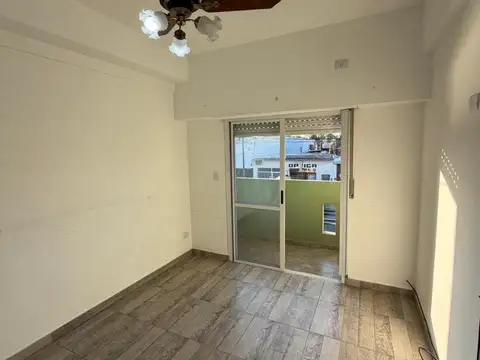 DEPARTAMENTO 2 AMBIENTES CON BALCON EN ALQUILER
