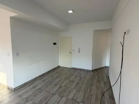 Garibaldi 2300, Piso 1