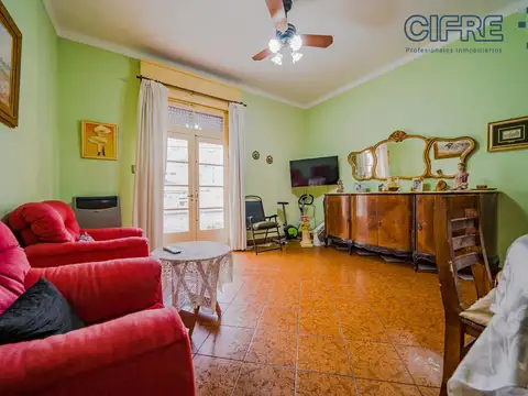 Depto Tipo Casa 6 ambientes con 2 baños