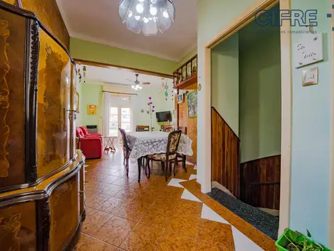 Depto Tipo Casa en Venta de 6 ambientes
