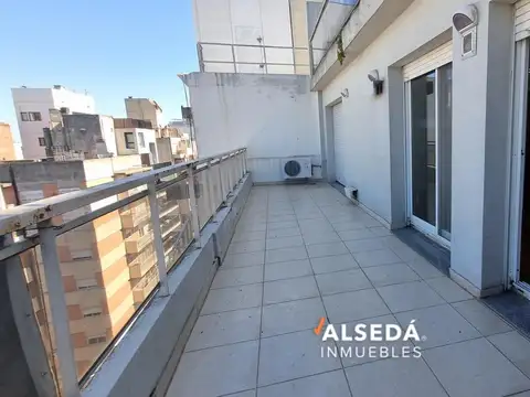 Departamento en Alquiler con 1 cocheras