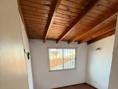 Depto Tipo Casa en Venta en Lomas del Mirador, USD 65.000