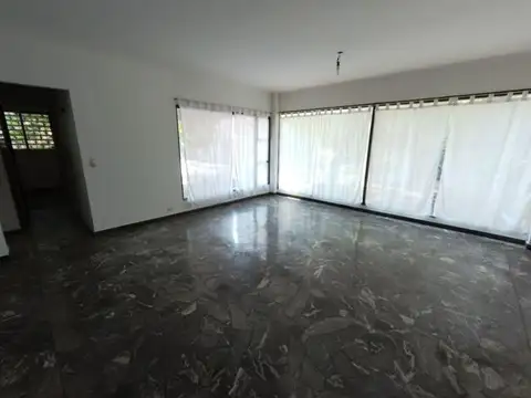 La Merced 4500, Piso 1