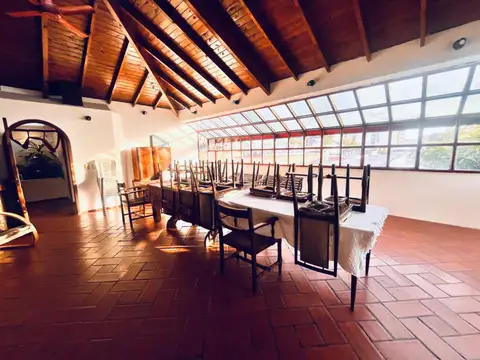 110 COCHERAS + VIVIENDA U OFICINAS FUNCIONANDO