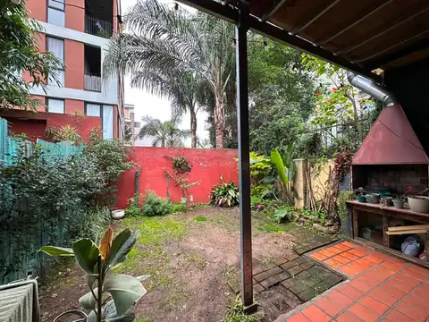 PH en Alquiler La Lucila | Jardín y Parrilla