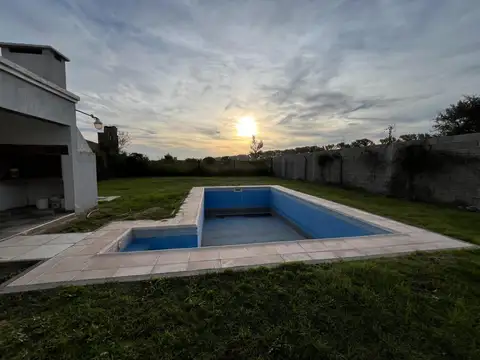VENTA DE CASA A ESTRENAR EN VILLA MERCEDES SL