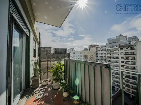 Departamento de 3 ambientes en Belgrano con balcón y vista abierta.