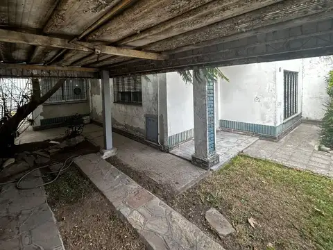 Casa en Venta en Liniers, USD 230.000