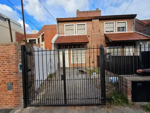 Depto Tipo Casa en Venta en San Antonio de Padua, USD 115.000