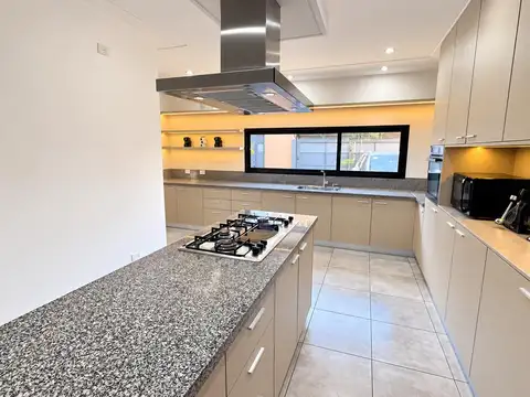 Casa en Alquiler al Noreste