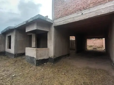 VENDO CASA A TERMINAR EN SAN LUIS
