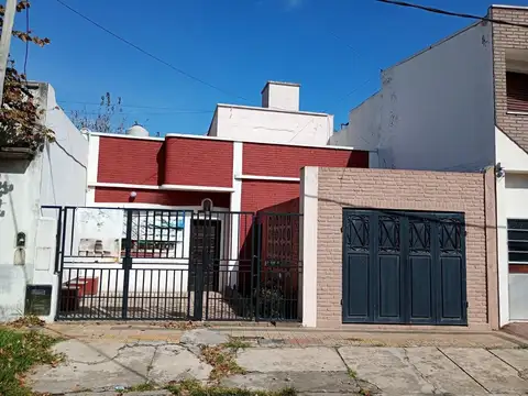 Tacuarí 1400