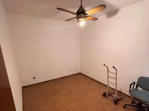 Depto Tipo Casa en Alquiler en Billinghurst, $ 450.000