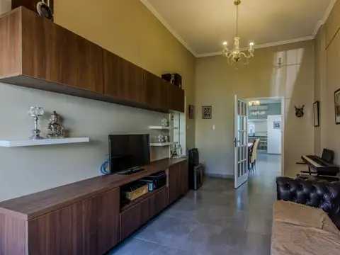CASA | 3 AMBIENTES | MINIMALISTA | PISCINA | FONDO LIBRE | VILLA LUZURIAGA