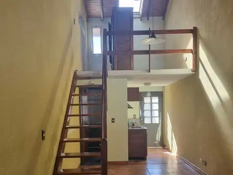 Depto Tipo Casa en Alquiler de 1 dormitorio