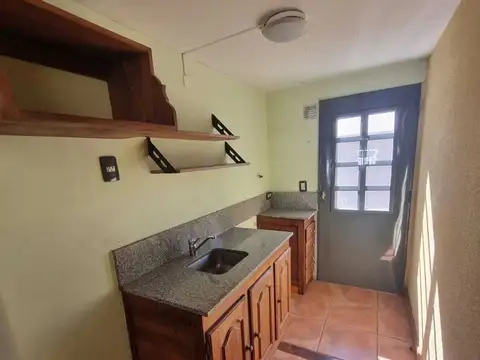 Depto Tipo Casa en Alquiler al Sudeste