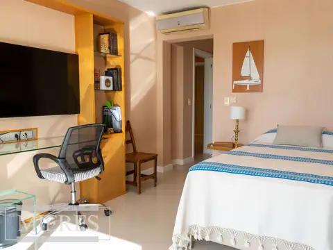 Giorgio de Chirico 0 100