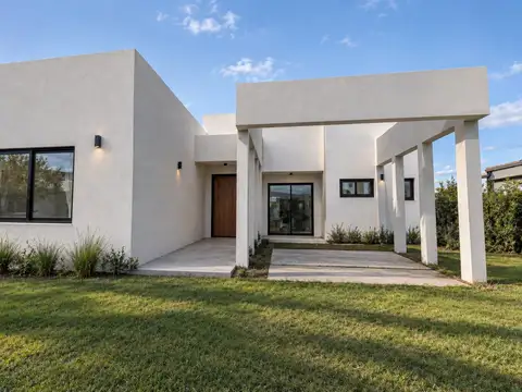 CASA EN VENTA A ESTRENAR BARRIO SAN LUCAS CANNING SAN VICENTE