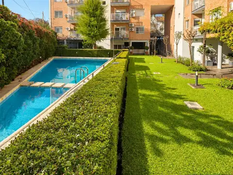 Venta  impecable departamento3 amb con cochera .