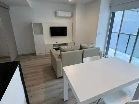 Bulnes 1300, Piso 1