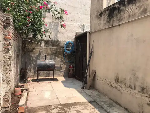 Casa en Alquiler con 1 cochera