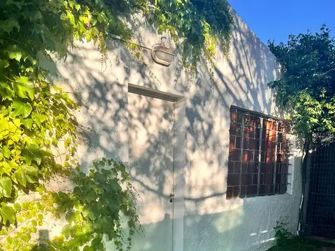 ALQUILER CASA 1 DORMITORIO COLINAS DE SOLYMAR