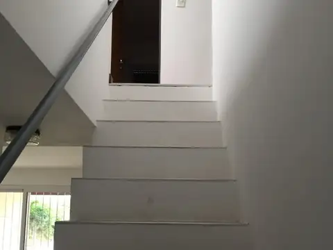 Depto Tipo Casa en Alquiler de 3 dormitorios
