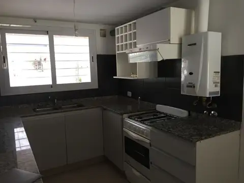 Depto Tipo Casa en Alquiler 8 años