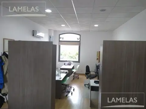Oficina en Venta con 1 cochera