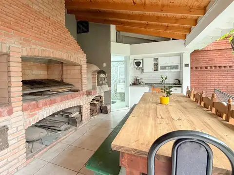 Casa en Venta en Temperley, USD 149.000