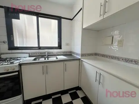 Departamento en Alquiler con 1 cocheras