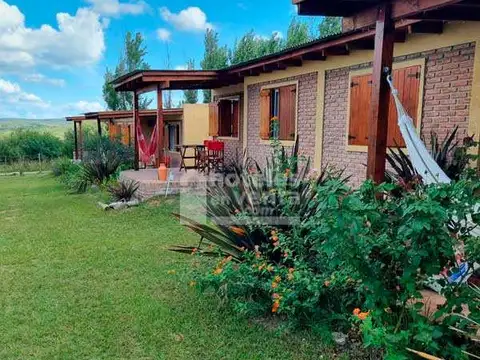 Hotel en Venta en Villa Quillinzo, USD 165.000